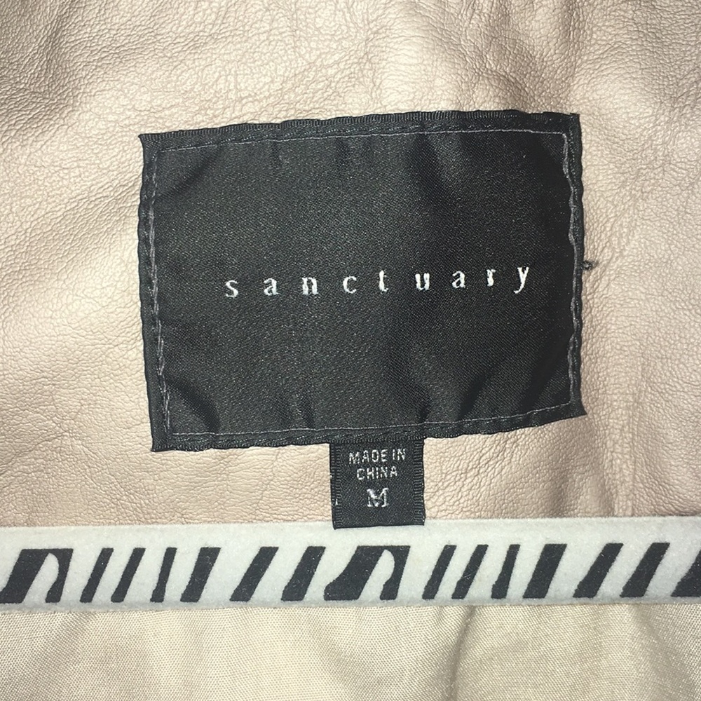 ❗️LEATHER VEST❗️ - Picture 3 of 3